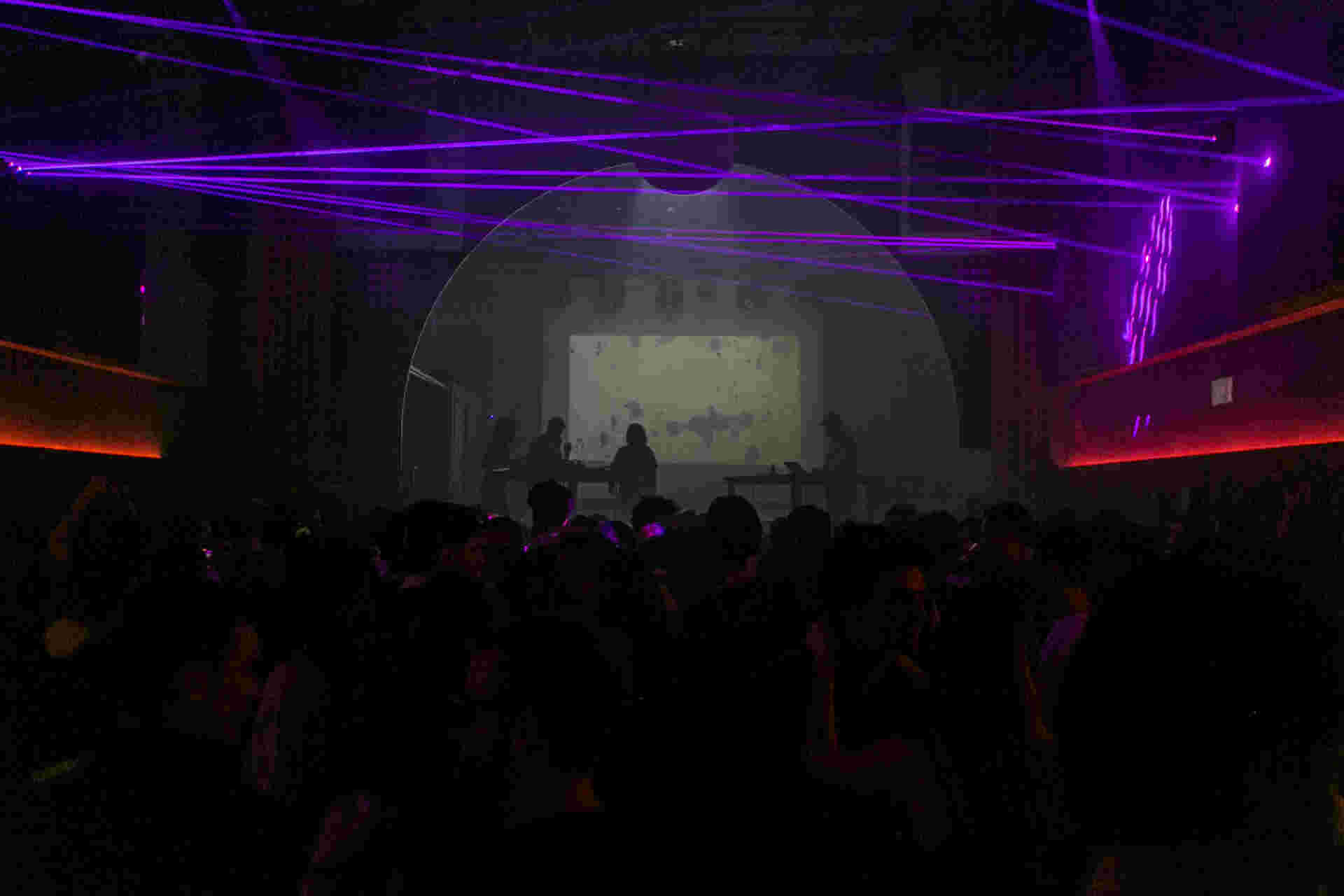 Open call for curators – Announcement: Electrónica en Abril 2026